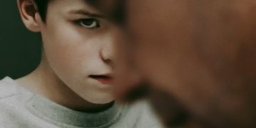 Adolescence La serie está dirigida por Philip Barantini, y escrita por Stephen Graham y Jack Thorne by Luciana Rodriguez