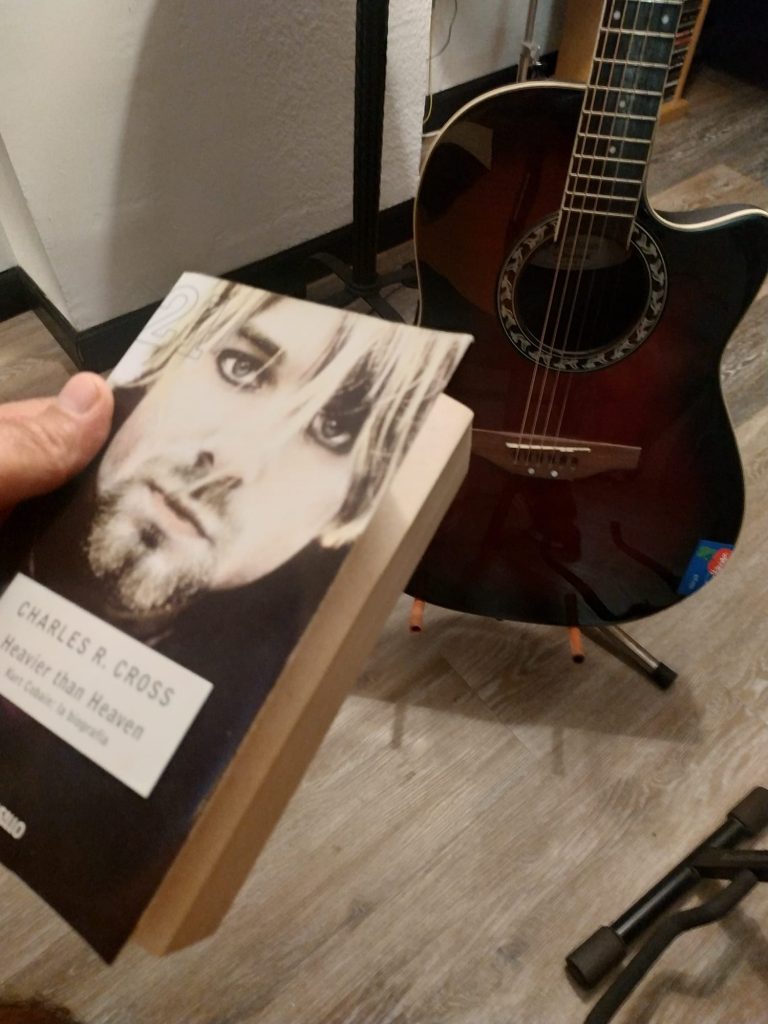 Kurt Cobain a través de Heavier than Heaven Kurt Cobain a través de Heavier than Heaven