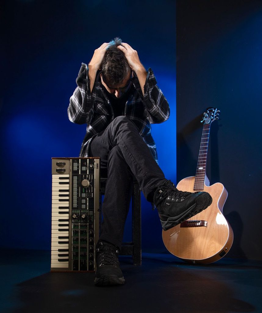 MATEO MORENO presenta En Vano MATEO MORENO presenta En Vano