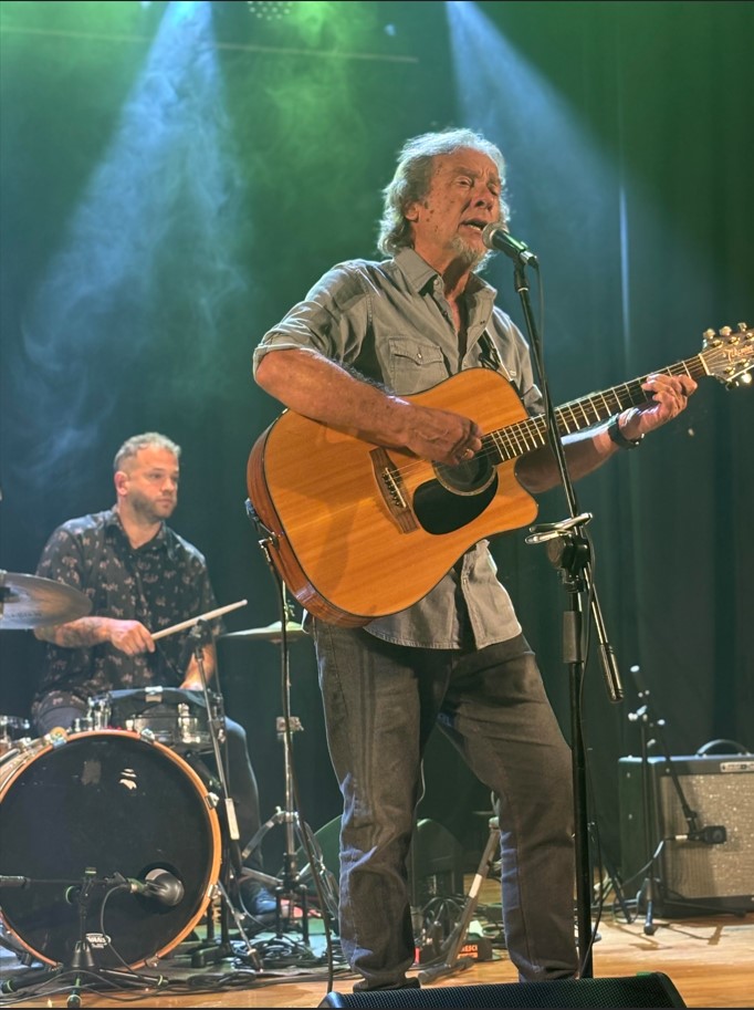 Roy Berocay - El Replicante II - 16 de mayo 2025 en Sala Camacuá by María José Pieri Roy Berocay - El Replicante II - 16 de mayo 2025 en Sala Camacuá by María José Pieri