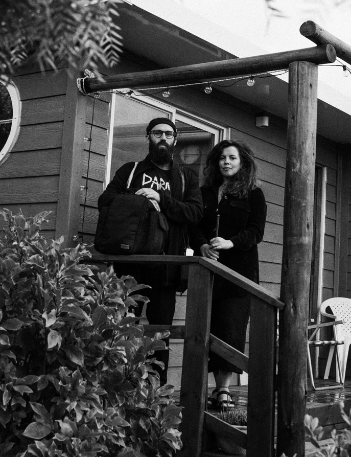 Mercedes Xavier y Jhona Lemole en la producción de Abisma Mercedes Xavier y Jhona Lemole en la producción de Abisma