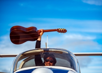 Enlazando Mundos: una historia de amor” de Pardo Di Nardo