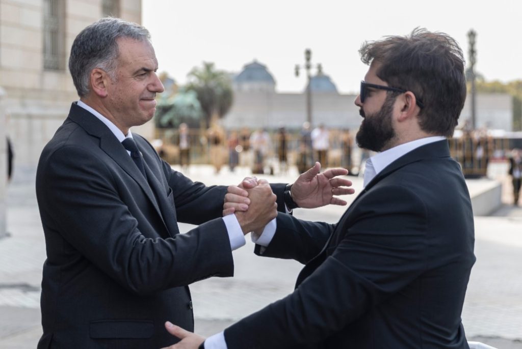 Presidente de Chile - Gabriel Boric - participó en velatorio del expresidente Mujica - Foto Presidencia