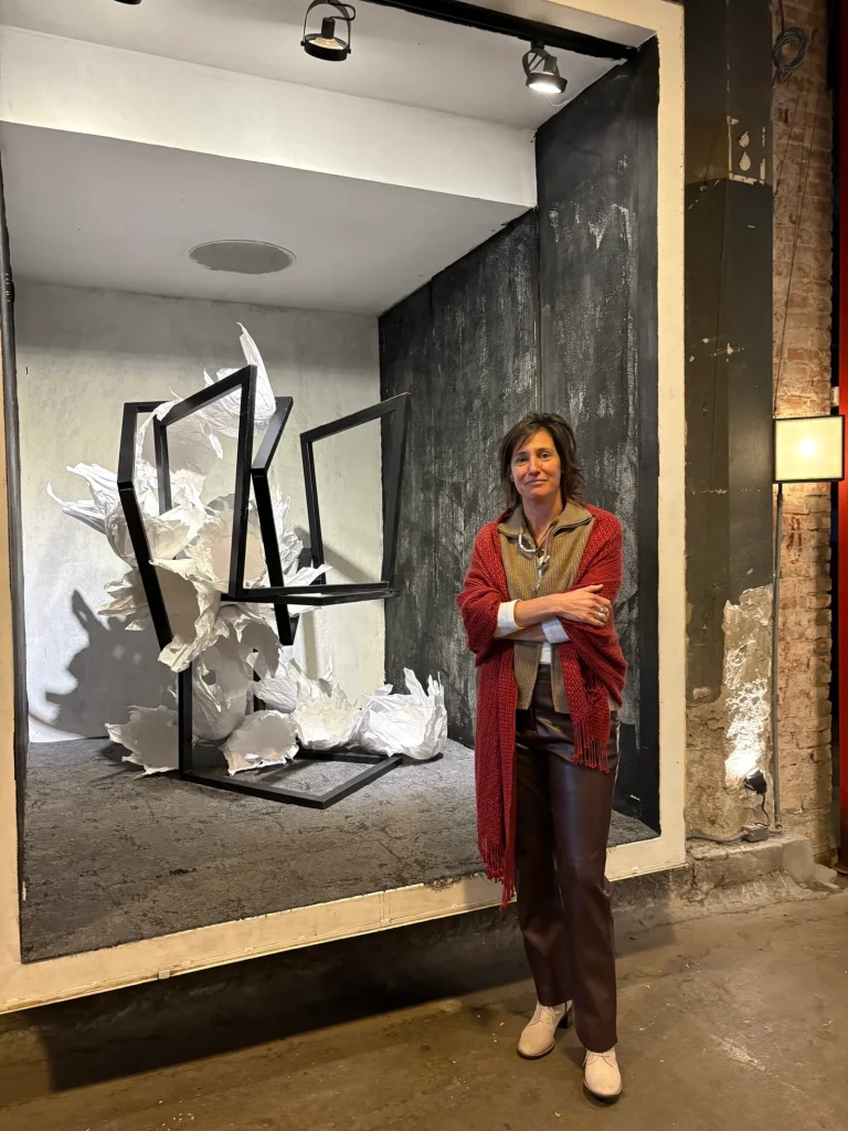 “OUT OF THE BOX”: Arte contemporáneo uruguayo en clave comercial by Daniel Benoit Cassou