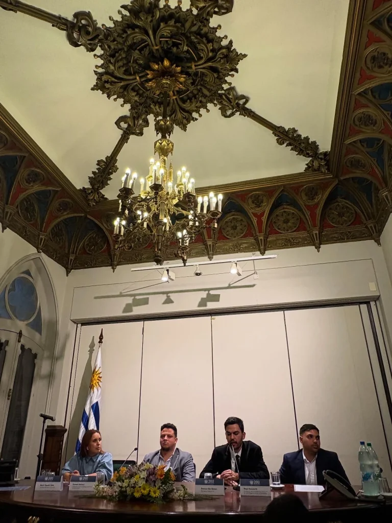 Bicentenario del Uruguay: Cultus Uy