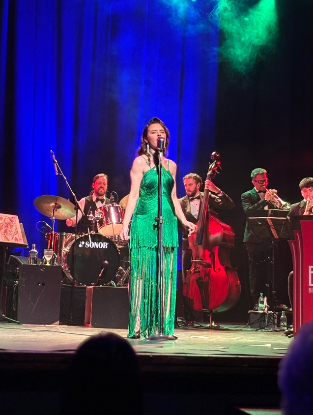 Elizabeth Karayekov Big Band – Ases del Swing - Sala Zitarrosa - Setiembre 2025 by María José Pieri Elizabeth Karayekov Big Band – Ases del Swing - Sala Zitarrosa - Setiembre 2025 by María José Pieri