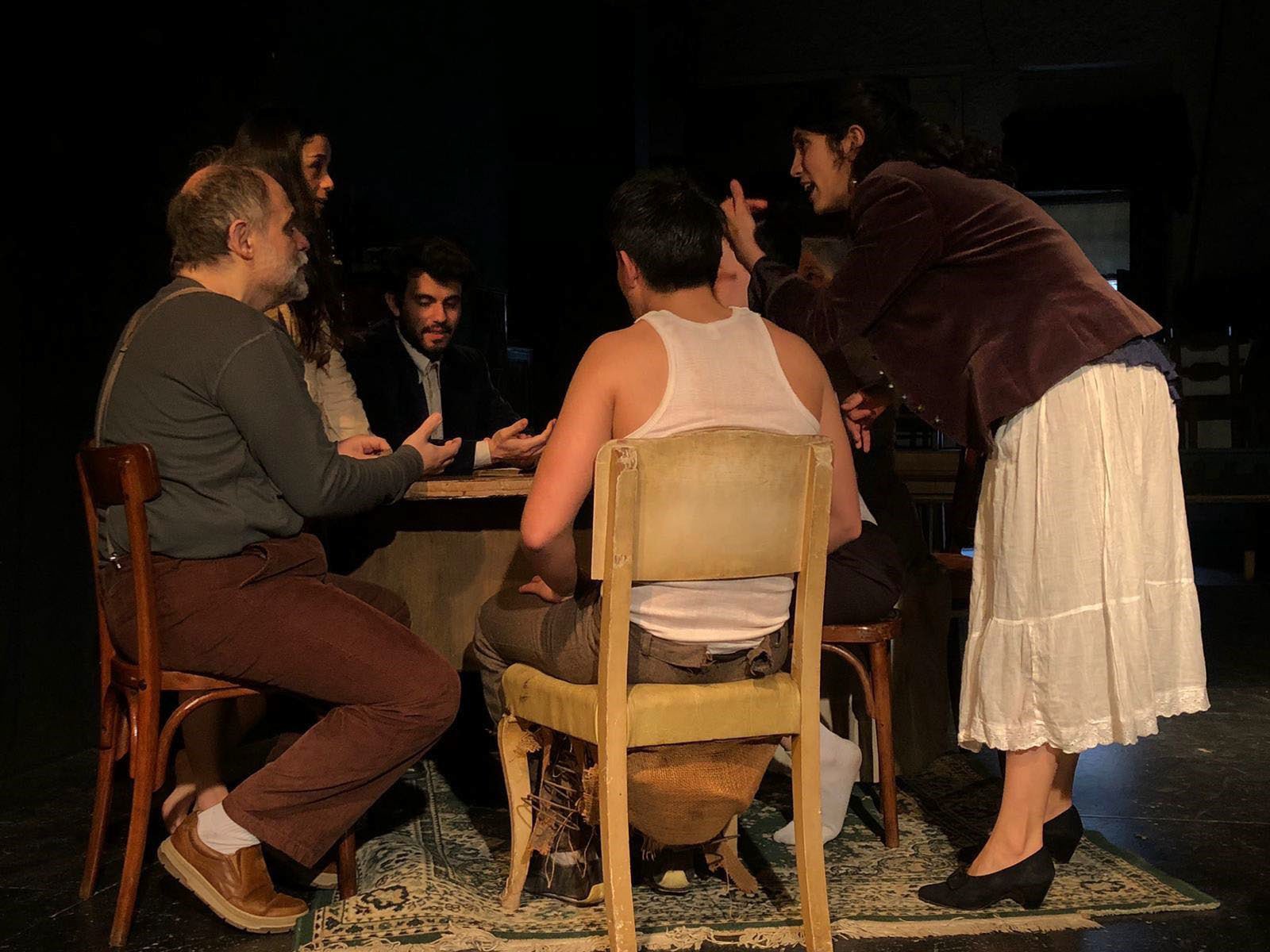 En familia de Florencio Sánchez - Temporada 2026 - desde el domingo 19 de abril 2026 - 13hs.