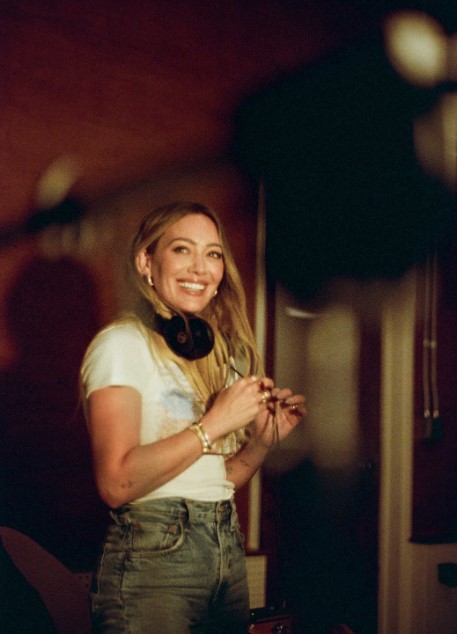 HILARY DUFF FIRMA CON ATLANTIC RECORDS PARA SU MUY ESPERADO REGRESO A LA MÚSICA