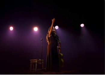 NATALIA LAFOURCADE RECORRE EL MUNDO CON CANCIONERA