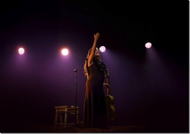 NATALIA LAFOURCADE RECORRE EL MUNDO CON CANCIONERA NATALIA LAFOURCADE RECORRE EL MUNDO CON CANCIONERA