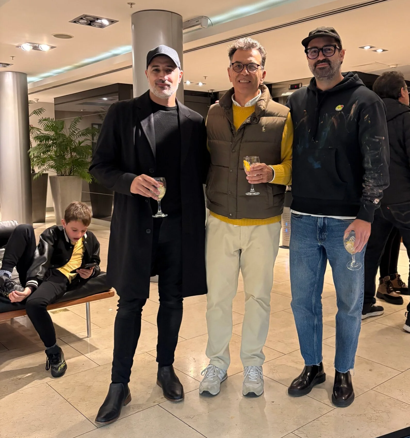 Alfonso “Artis” Villagrán - Artis: la fragilidad hecha pintura by Daniel Benoit Cassou