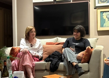 Larvas de Tamara Silva Bernaschina - Una poética del desprendimiento y la mutación by Daniel Benoit Cassou