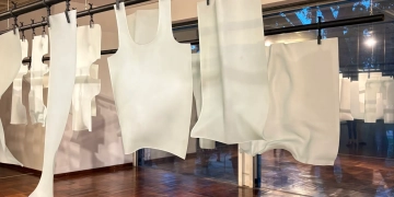Bienal Sur en Montevideo: siete artistas, un mismo pulso - el cuerpo como territorio político por Daniel Benoit Cassou