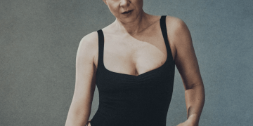 Robyn - "Talk to me"