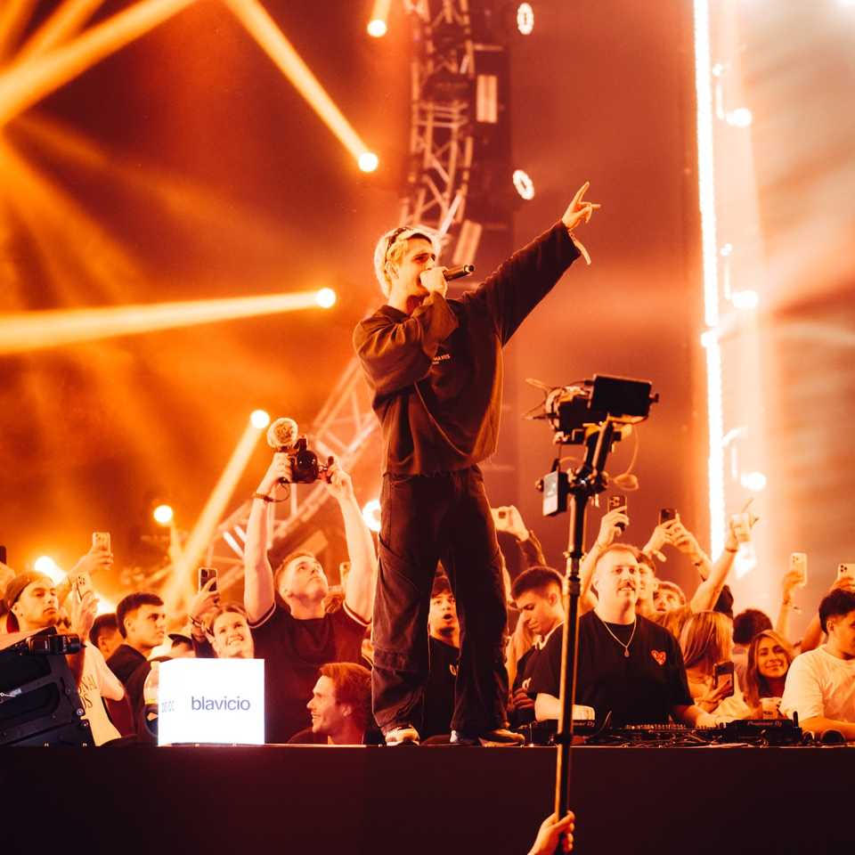 PEPU & Pizzu presentan “Tengo un Feeling”

PEPU & Pizzu presentan “Tengo un Feeling”