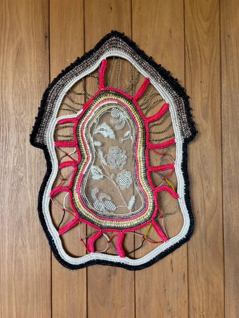 Colectivo Sur_Sur en el living de Las Musas en José Ignacio por Daniel Benoit Cassou