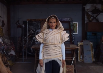 Cueros - Mónica Navarro