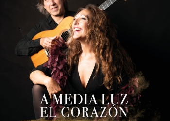 A media luz el corazón