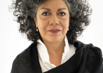 Doris Salcedo en Inhotim por Daniel Benoit Cassou