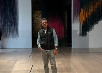 Olga de Amaral - Cuando la materia supera a la curaduría por Daniel Benoit Cassou