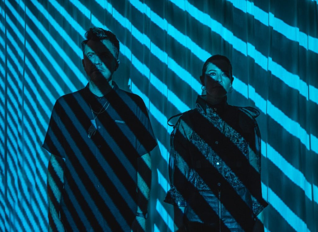 CØNCØN lanza "35 segundos para las nueve": un tercer disco de electrónica catártica e instrospectiva