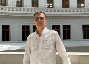 Clair-obscur en la Bourse de Commerce - Cuando la luz también revela sus sombras por Daniel Benoit Cassou