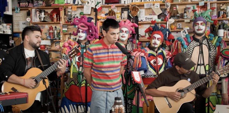 MILO J LANZÓ SU TINY DESK CON NPR