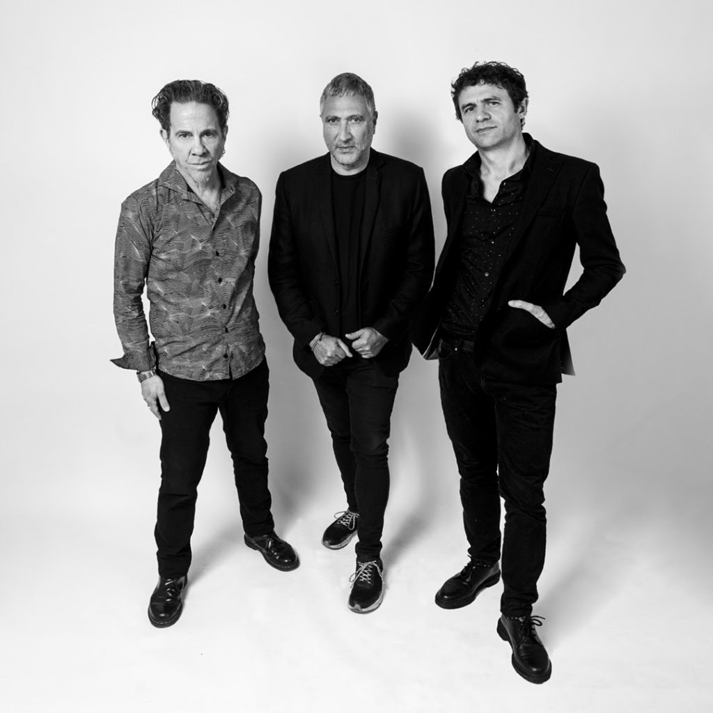 SUMA CAMERATA lanzó su primer álbum "Suma Camerata"