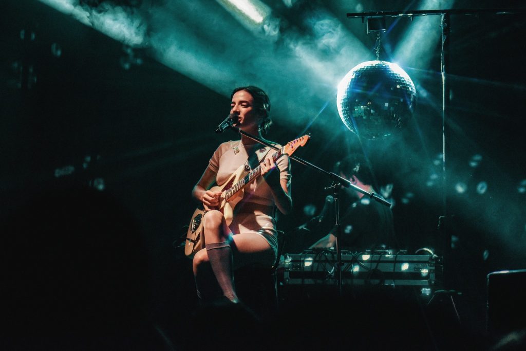 Zoe Gotusso en la Sala del Museo - Mayo 2026 - Foto Olivia Perazzo