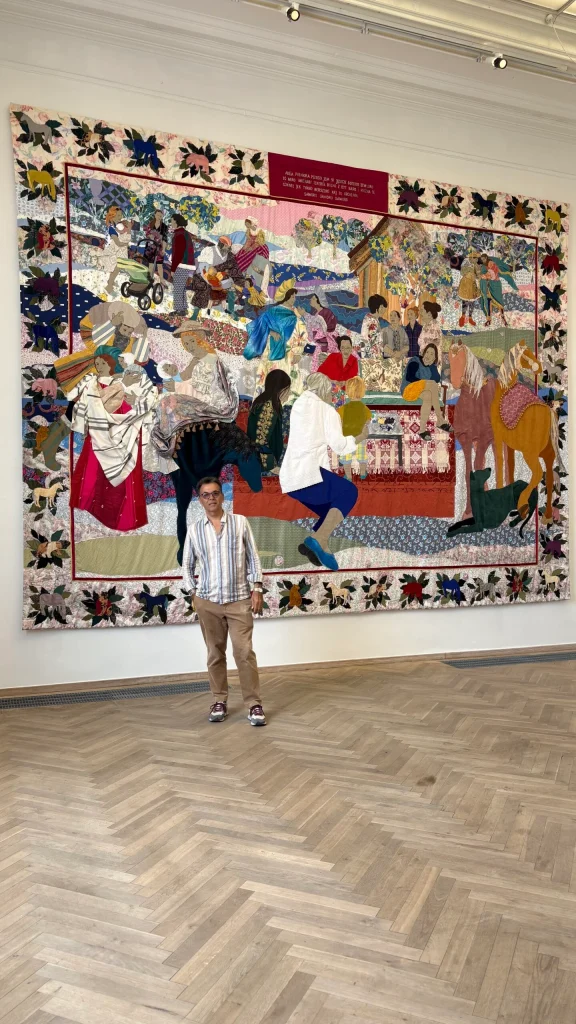 Małgorzata Mirga-Tas en Kunsthal Charlottenborg - Coser la memoria de un pueblo - Copenhague - Dinamarca por Daniel Benoit Cassou Małgorzata Mirga-Tas en Kunsthal Charlottenborg - Coser la memoria de un pueblo - Copenhague - Dinamarca por Daniel Benoit Cassou
